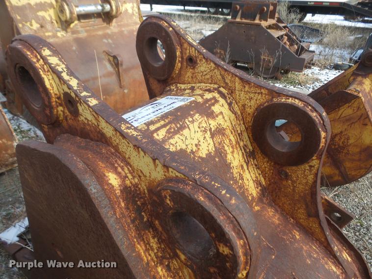 image for item DB2826 Excavator bucket