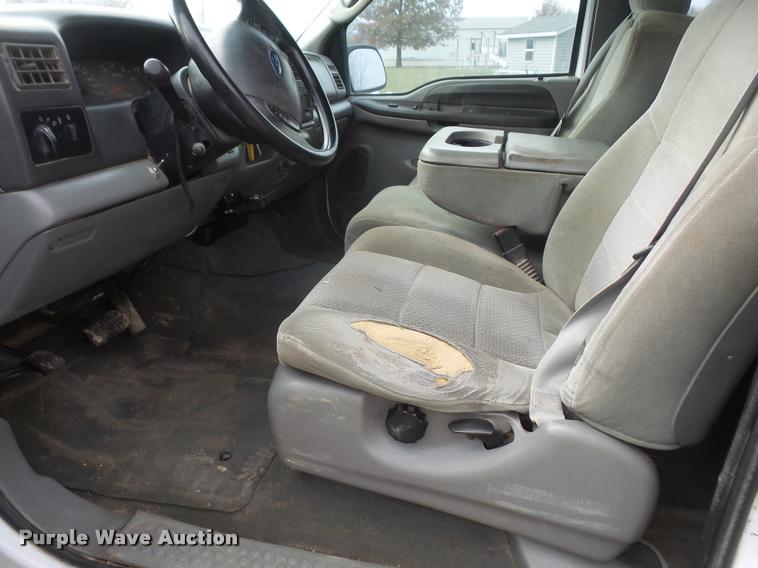 image for item DB2829 2004 Ford F250 Super Duty SuperCab pickup truck