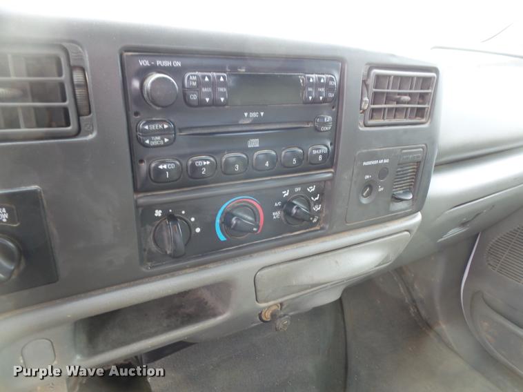 image for item DB2829 2004 Ford F250 Super Duty SuperCab pickup truck