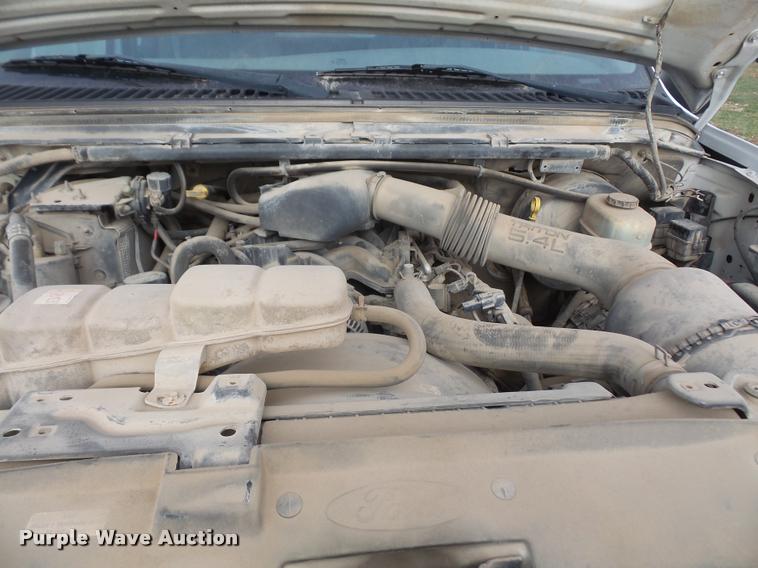 image for item DB2829 2004 Ford F250 Super Duty SuperCab pickup truck