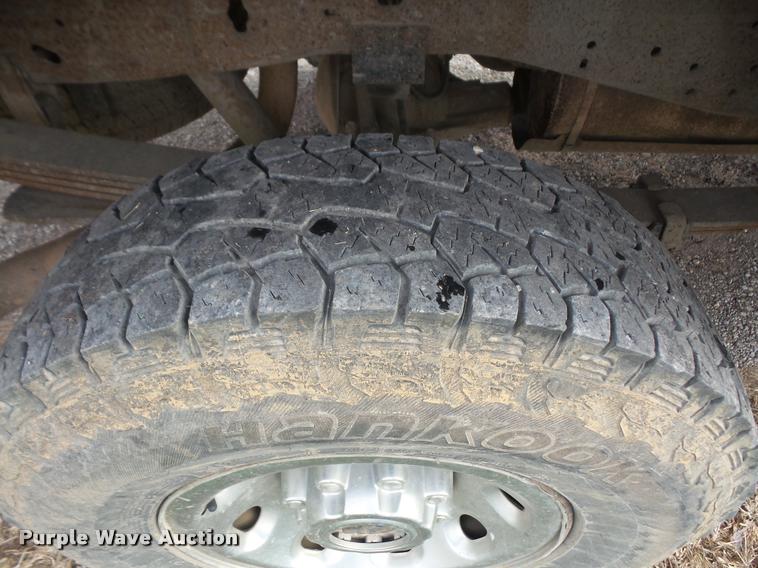 image for item DB2829 2004 Ford F250 Super Duty SuperCab pickup truck