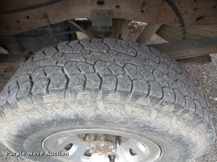 image for item DB2829 2004 Ford F250 Super Duty SuperCab pickup truck