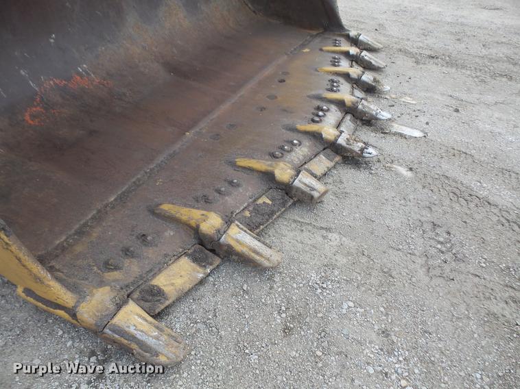 image for item DB2830 1982 Caterpillar 988B wheel loader