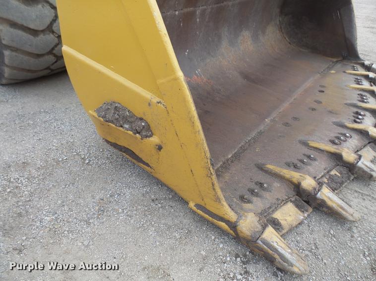image for item DB2830 1982 Caterpillar 988B wheel loader