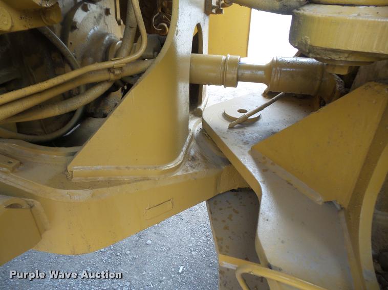 image for item DB2830 1982 Caterpillar 988B wheel loader