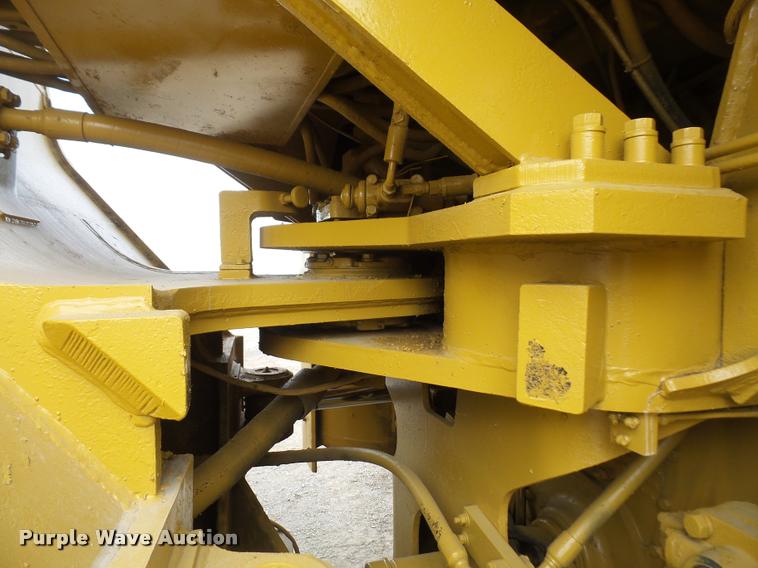 image for item DB2830 1982 Caterpillar 988B wheel loader