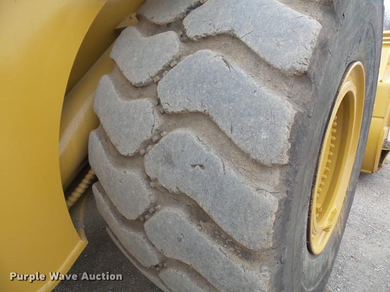 image for item DB2830 1982 Caterpillar 988B wheel loader