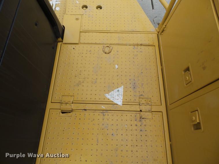 image for item DB2830 1982 Caterpillar 988B wheel loader