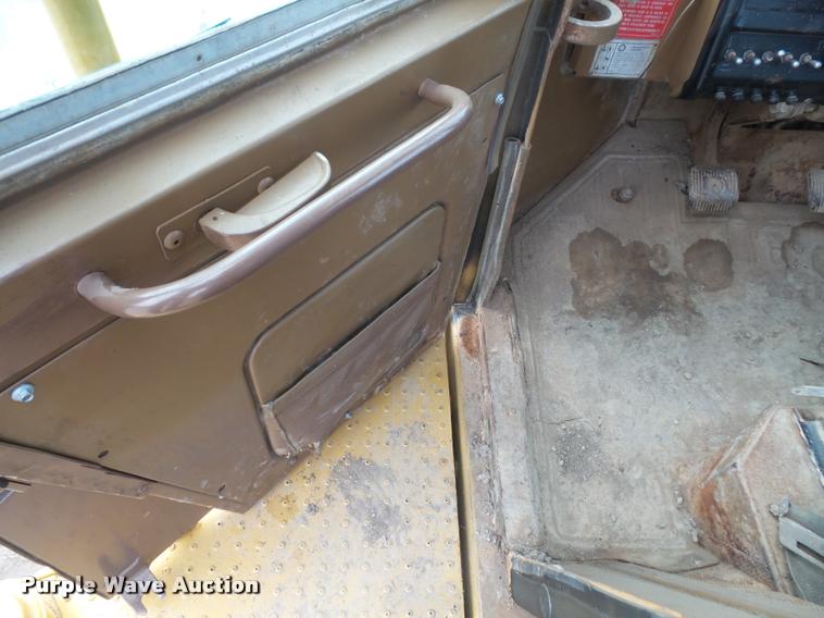 image for item DB2830 1982 Caterpillar 988B wheel loader