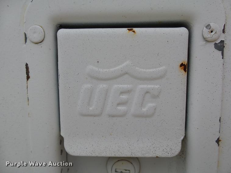 image for item DB4626 1993 International 4900 bucket truck