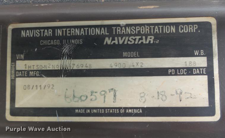 image for item DB4626 1993 International 4900 bucket truck