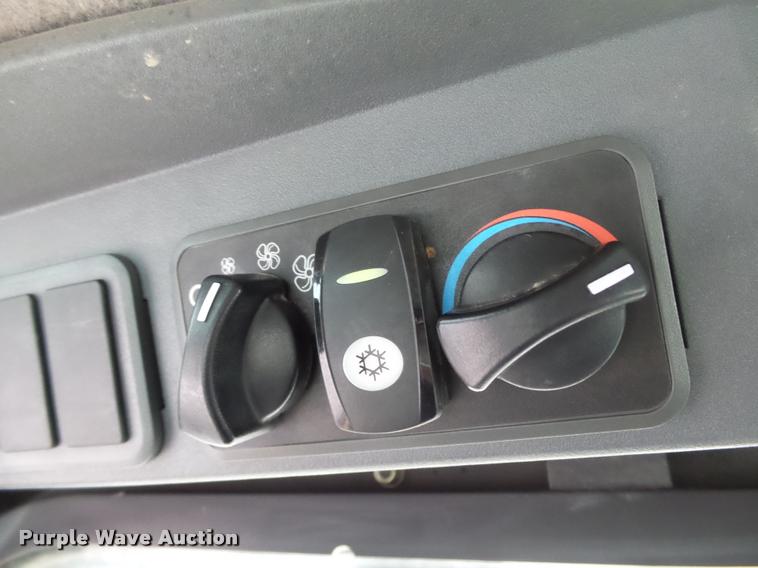 image for item DB4628 2010 Caterpillar 279C skid steer