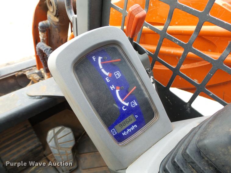image for item DB4629 2014 Kubota SVL90-2 skid steer