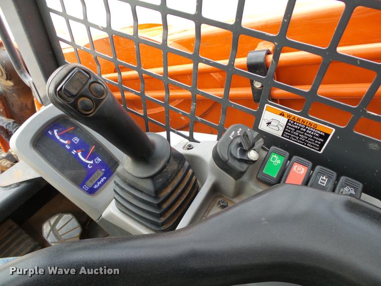 image for item DB4629 2014 Kubota SVL90-2 skid steer