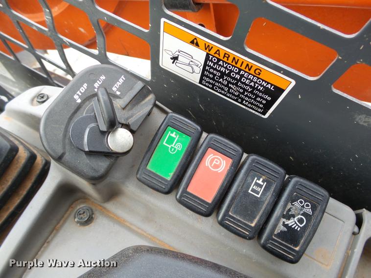 image for item DB4629 2014 Kubota SVL90-2 skid steer