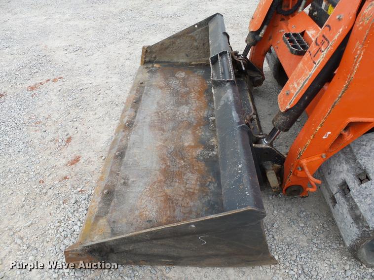 image for item DB4629 2014 Kubota SVL90-2 skid steer