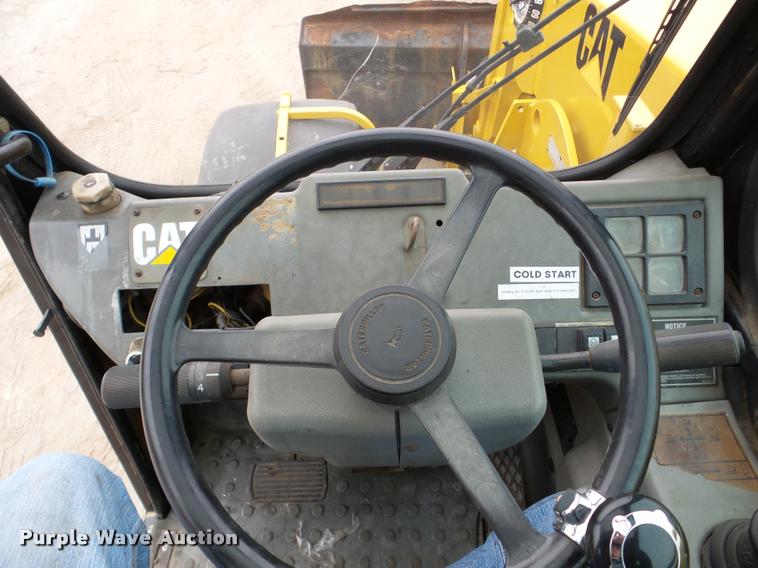 image for item DB5319 1995 Caterpillar TH63 telehandler