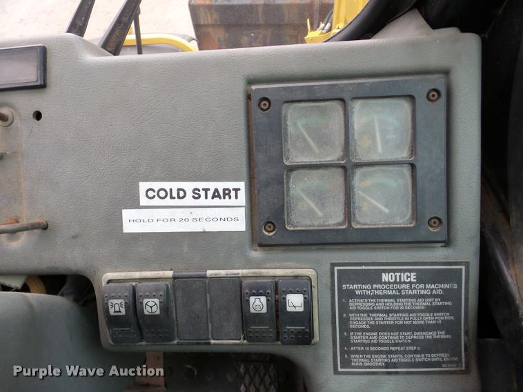 image for item DB5319 1995 Caterpillar TH63 telehandler