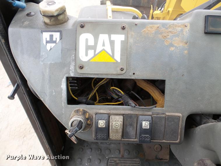image for item DB5319 1995 Caterpillar TH63 telehandler