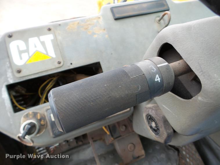 image for item DB5319 1995 Caterpillar TH63 telehandler