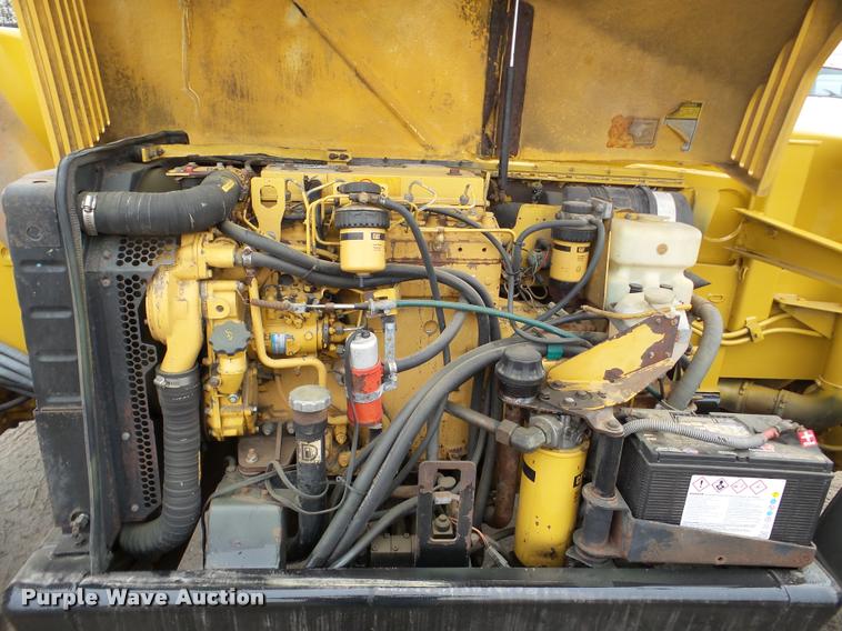 image for item DB5319 1995 Caterpillar TH63 telehandler