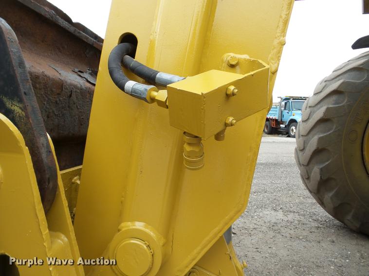 image for item DB5319 1995 Caterpillar TH63 telehandler
