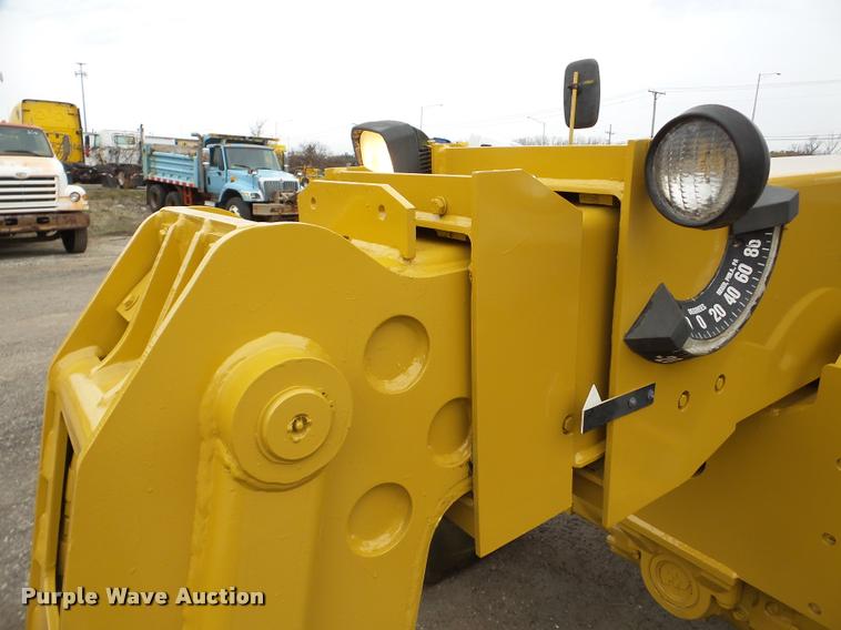 image for item DB5319 1995 Caterpillar TH63 telehandler