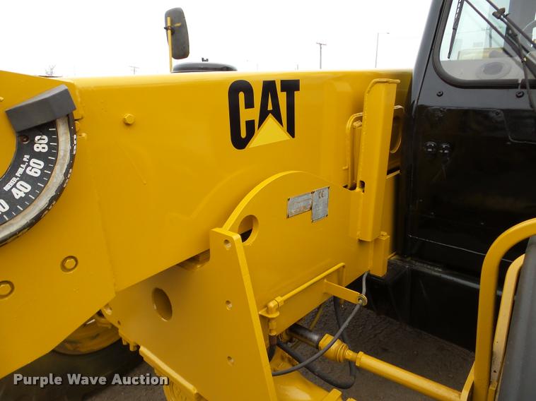 image for item DB5319 1995 Caterpillar TH63 telehandler