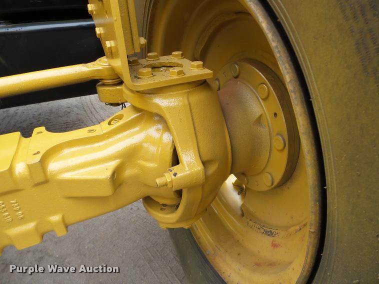 image for item DB5319 1995 Caterpillar TH63 telehandler