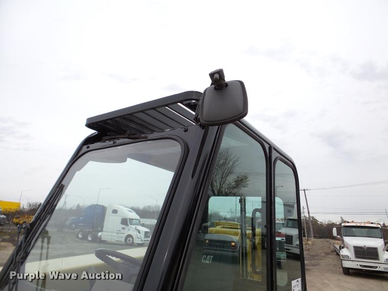 image for item DB5319 1995 Caterpillar TH63 telehandler