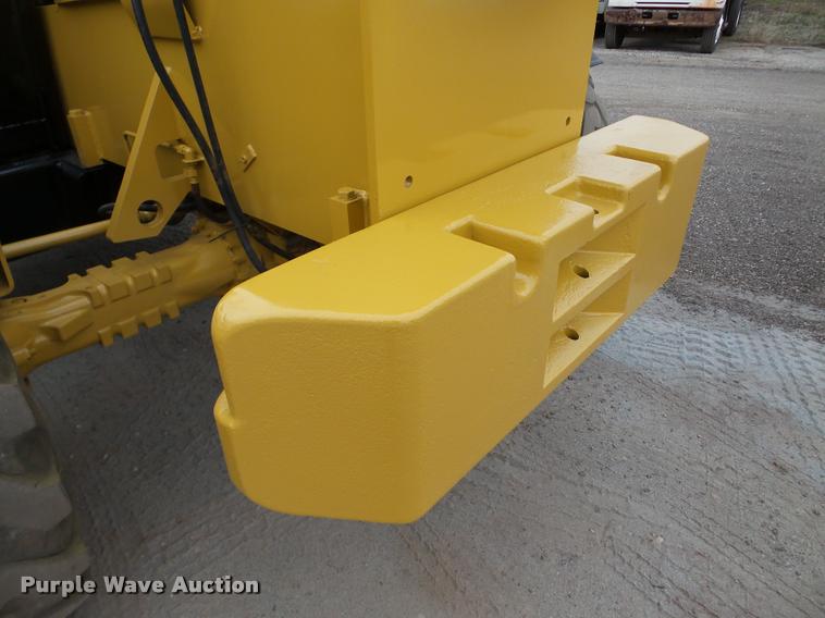 image for item DB5319 1995 Caterpillar TH63 telehandler