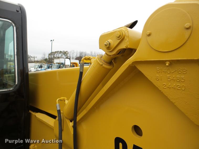 image for item DB5319 1995 Caterpillar TH63 telehandler