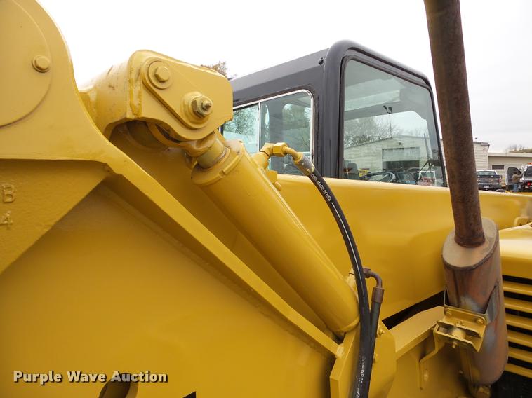 image for item DB5319 1995 Caterpillar TH63 telehandler