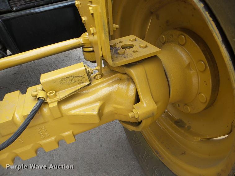 image for item DB5319 1995 Caterpillar TH63 telehandler