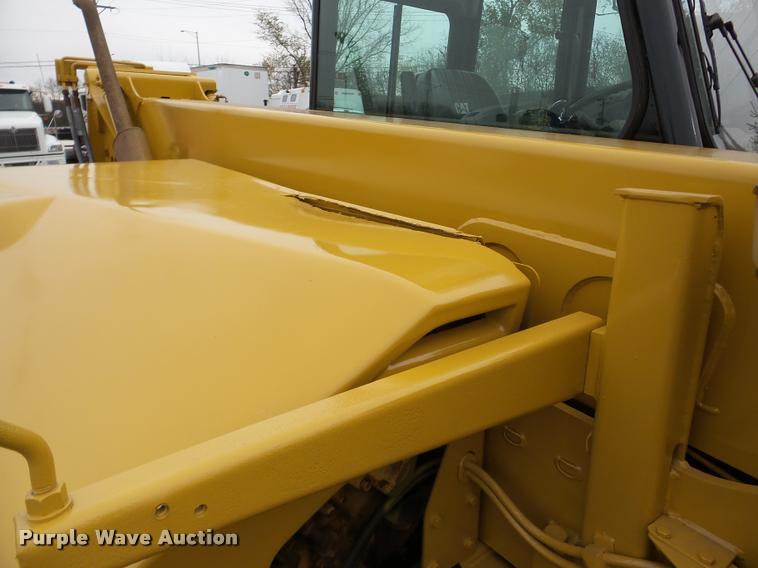 image for item DB5319 1995 Caterpillar TH63 telehandler