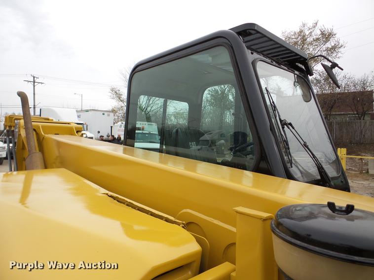 image for item DB5319 1995 Caterpillar TH63 telehandler
