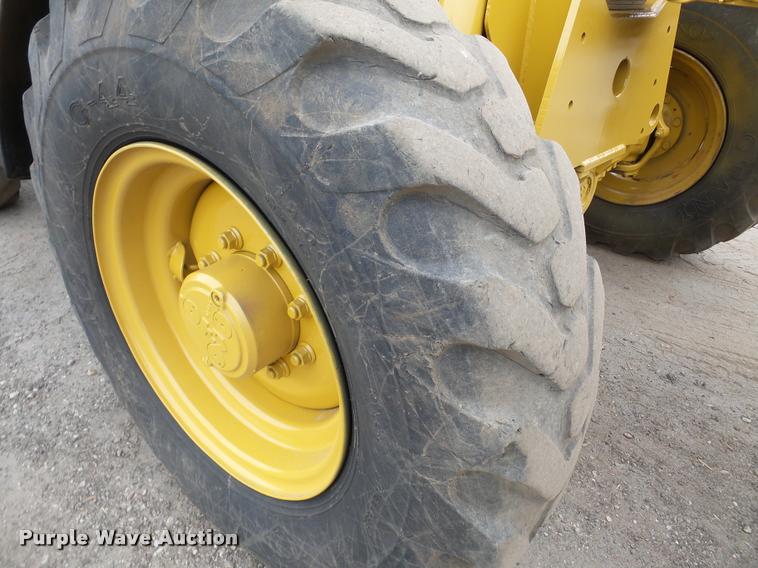 image for item DB5319 1995 Caterpillar TH63 telehandler