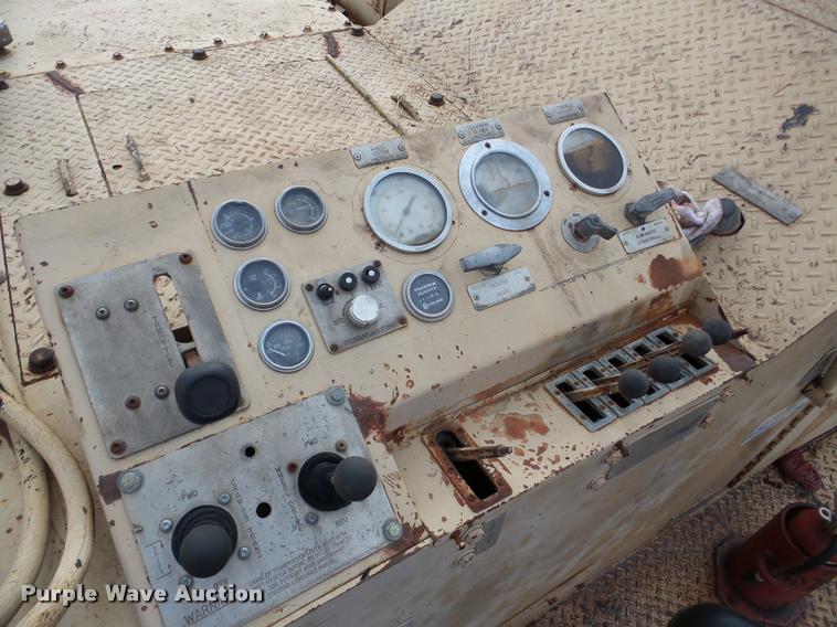 image for item DB5364 1990 Tesmec TRS1000B trencher