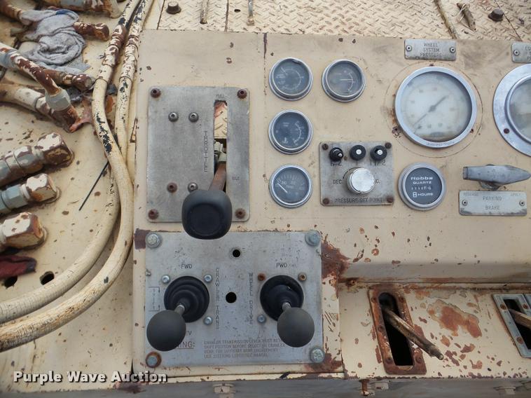 image for item DB5364 1990 Tesmec TRS1000B trencher