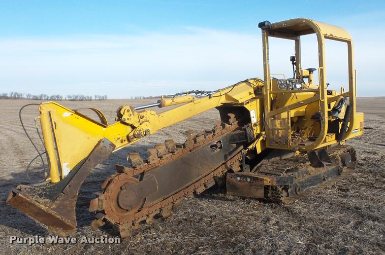 image for item F1730 2002 Vermeer T455 trencher