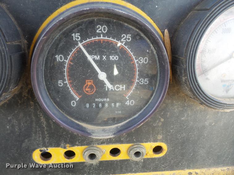 image for item F1730 2002 Vermeer T455 trencher