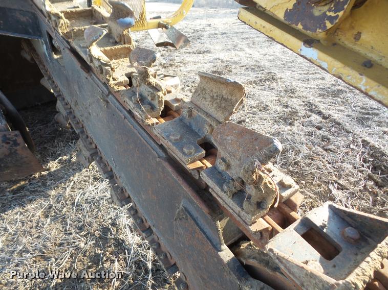 image for item F1730 2002 Vermeer T455 trencher