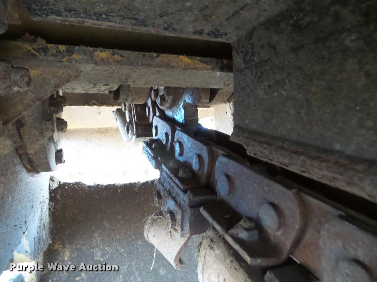 image for item F1730 2002 Vermeer T455 trencher