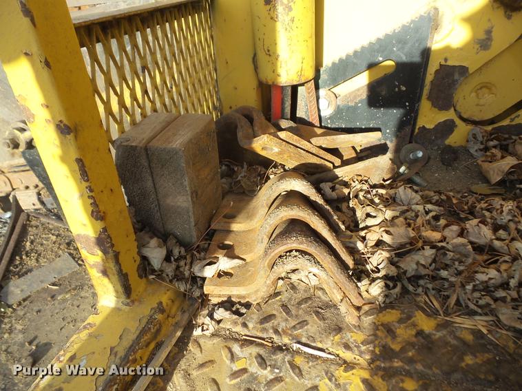 image for item F1730 2002 Vermeer T455 trencher