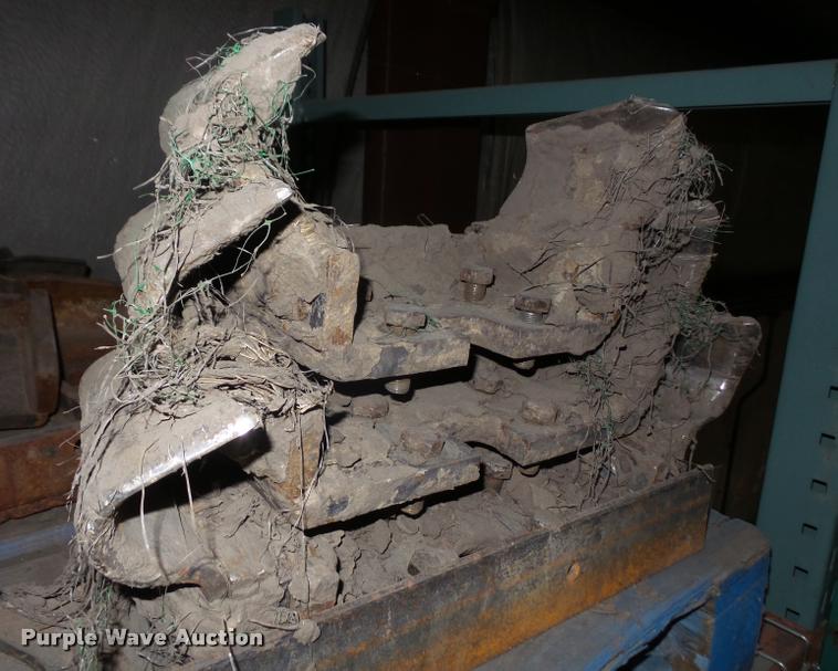 image for item F1730 2002 Vermeer T455 trencher