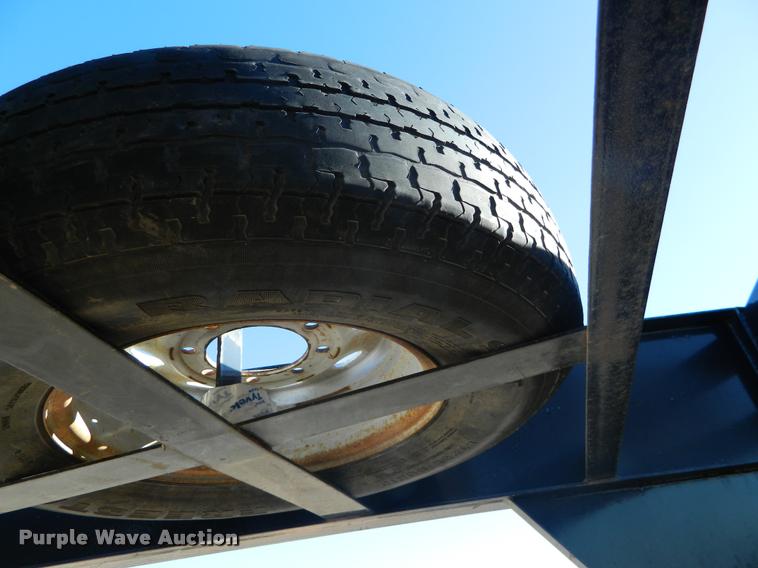 image for item J5011 2009 PJ equipment trailer