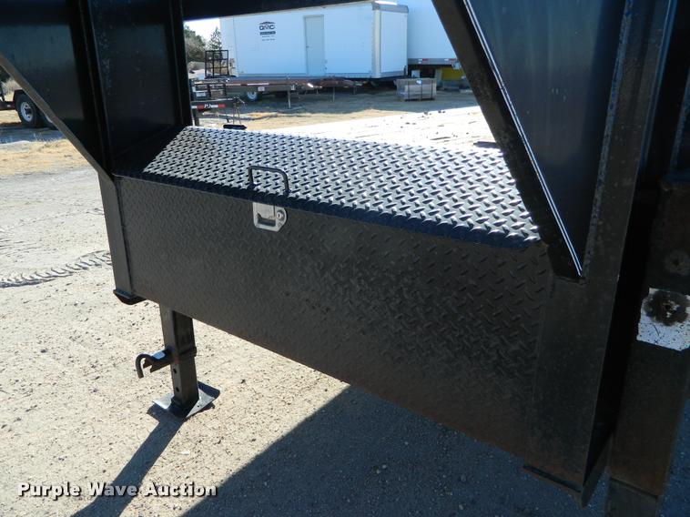 image for item J5011 2009 PJ equipment trailer