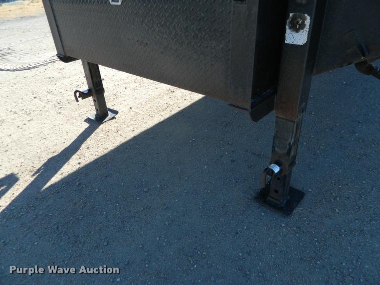 image for item J5011 2009 PJ equipment trailer