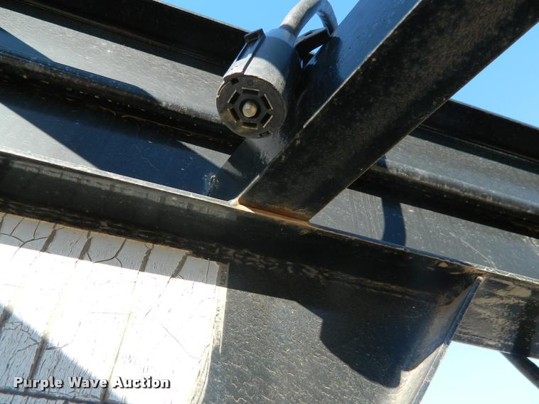 image for item J5011 2009 PJ equipment trailer