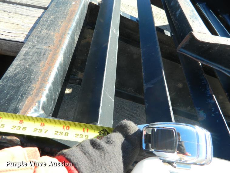 image for item J5011 2009 PJ equipment trailer